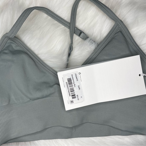 NWT lululemon awakening bra early gray with pads size 4 XS sport’s bra top taryn - Picture 4 of 7